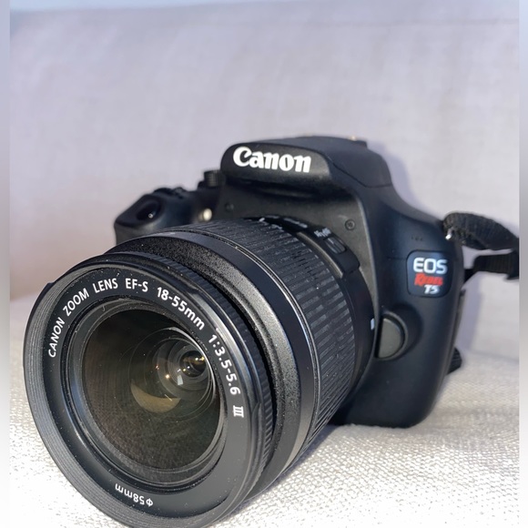 Canon EOS Rebel T5 DSLR Camera - Picture 3 of 3
